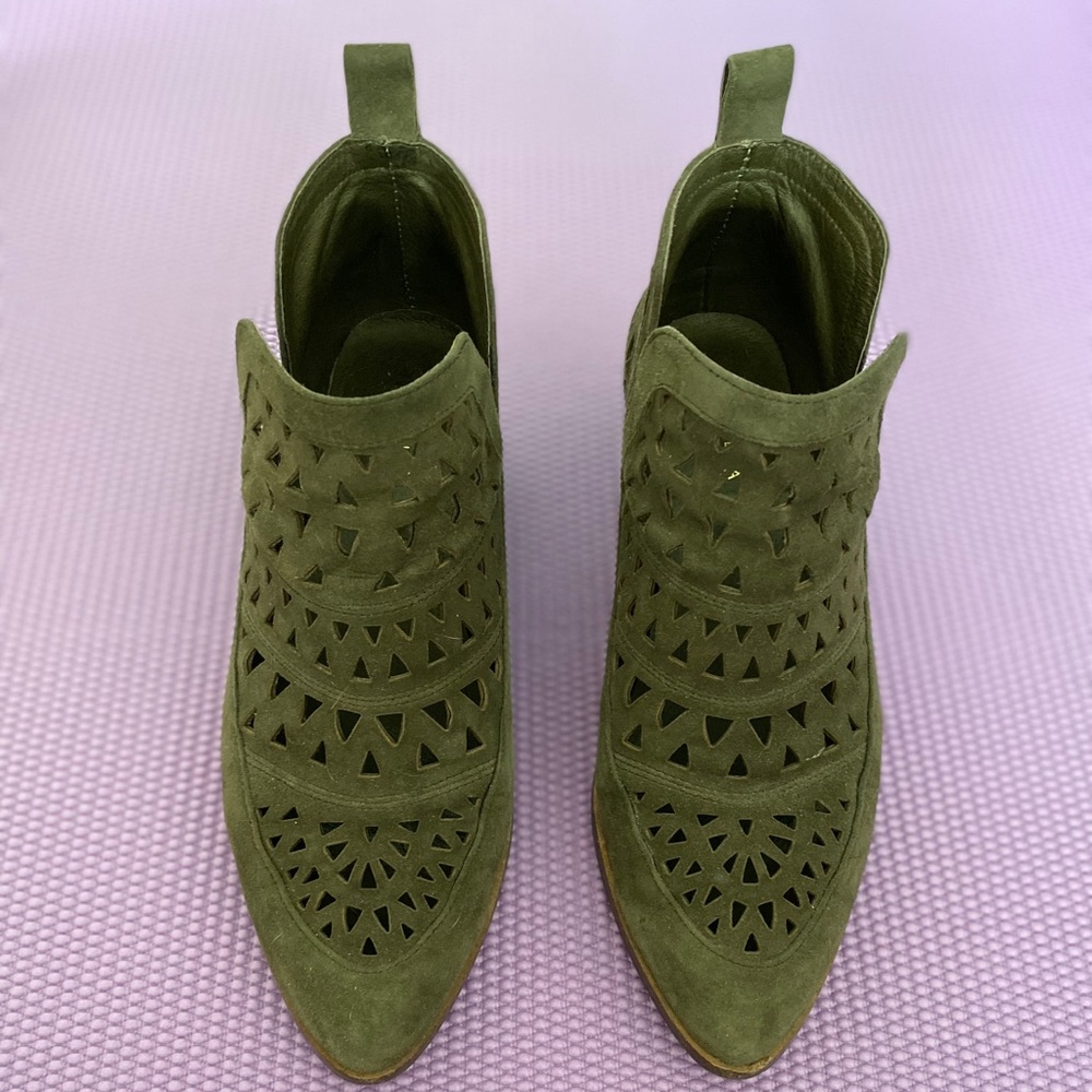 Cecelia New York Catherine Booties